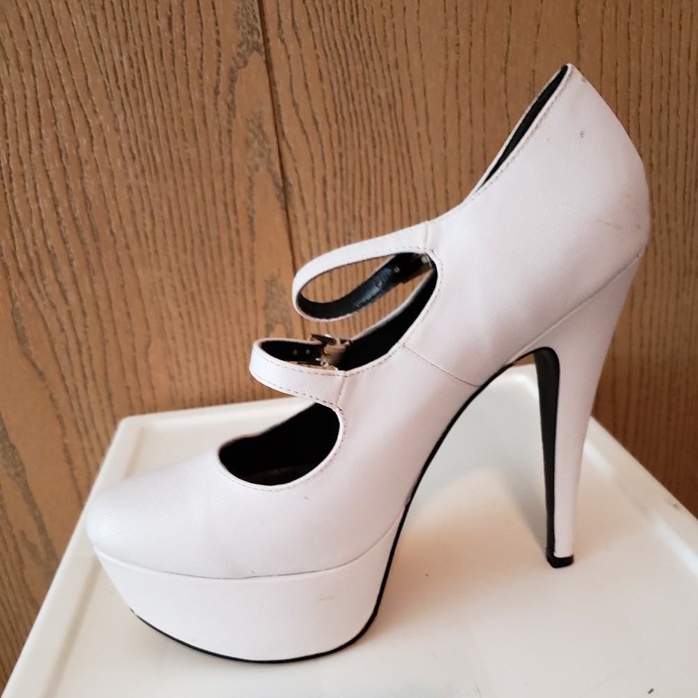 white double strap Qupid heels size 10